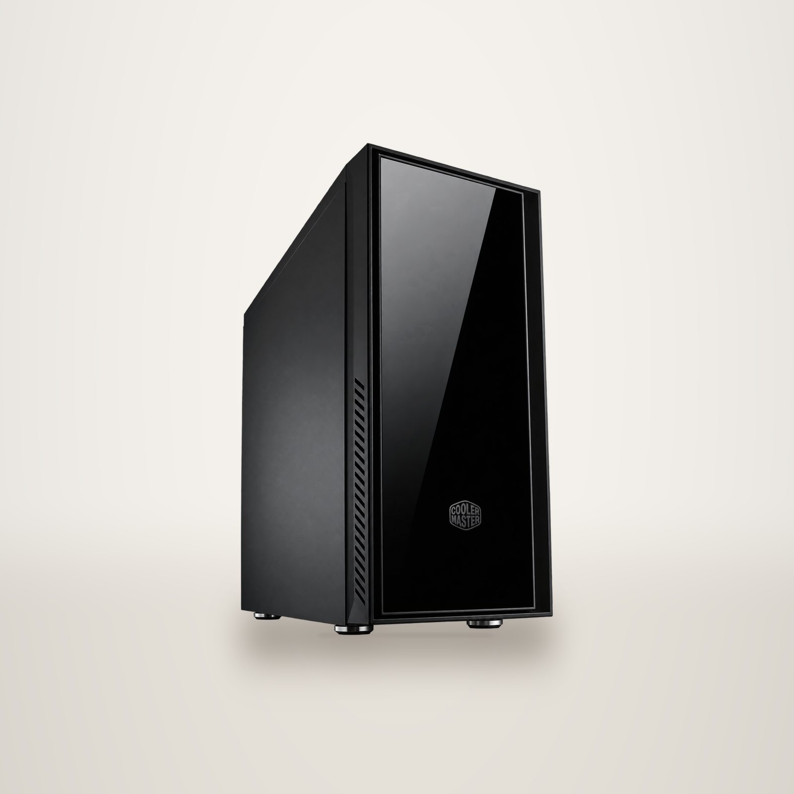 Boîtier de PC tour noir de la marque Cooler Master, avec une façade avant en verre noir brillant et des grilles d'aération sur le côté, photographié sur fond blanc.
